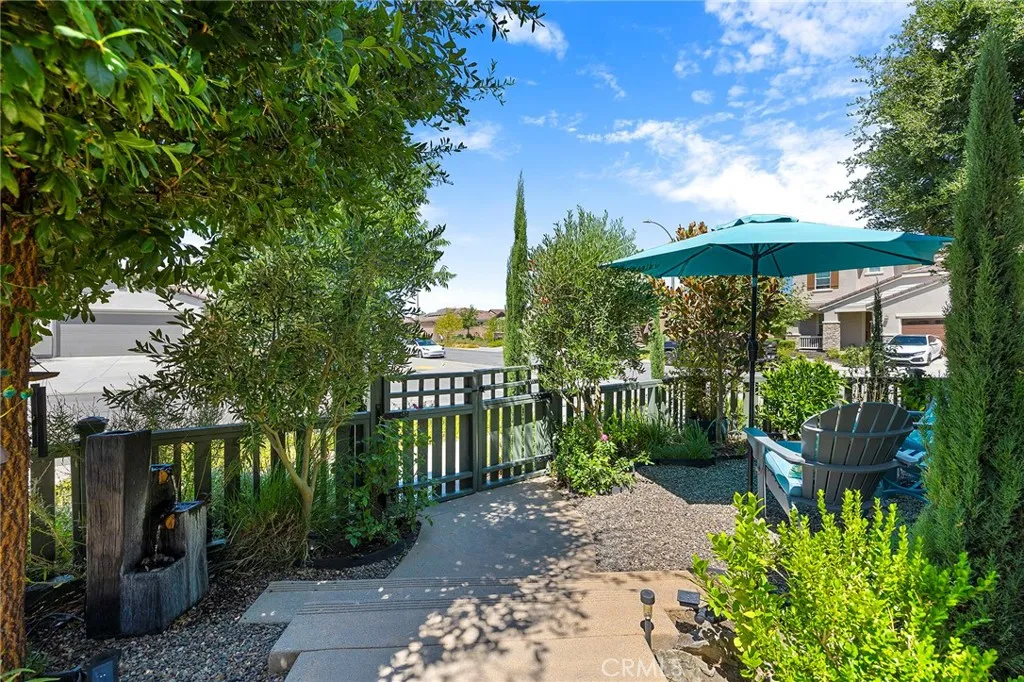 30210 Old Corral Circle, Menifee, California 92584 home-pic-6