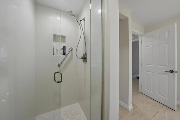 23-Photo-23