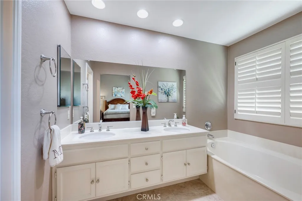 1894 Sunbury, Escondido, California 92026 home-pic-39