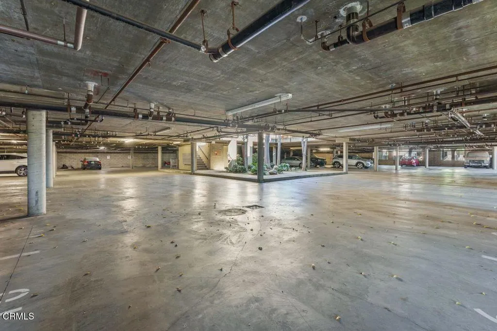 9540 Telegraph Road 16, Ventura, California 93004 home-pic-61