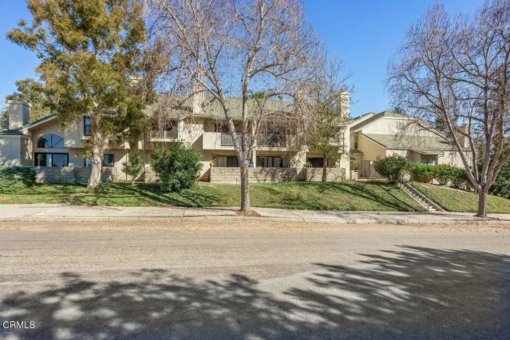 9540 Telegraph Road 16, Ventura, California 93004 home-pic-2