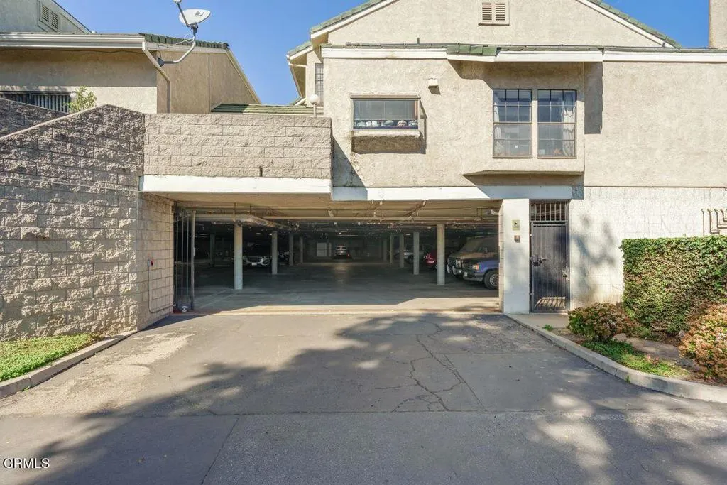 9540 Telegraph Road 16, Ventura, California 93004 home-pic-63