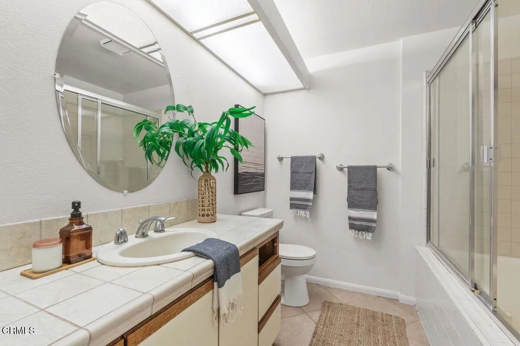 9540 Telegraph Road 16, Ventura, California 93004 home-pic-21