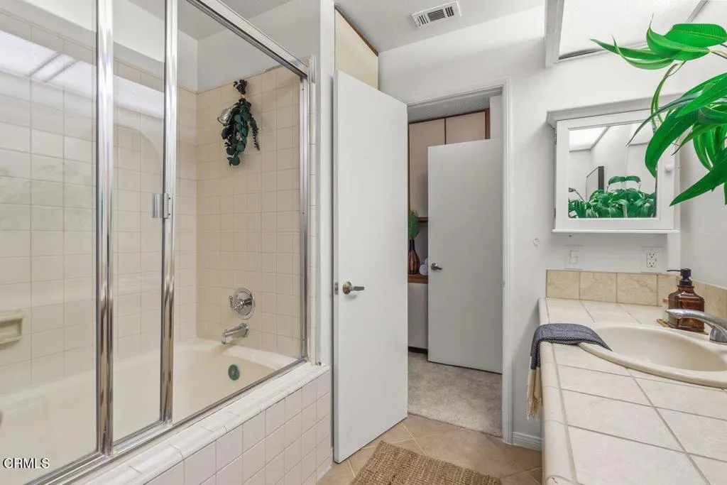 9540 Telegraph Road 16, Ventura, California 93004 home-pic-22