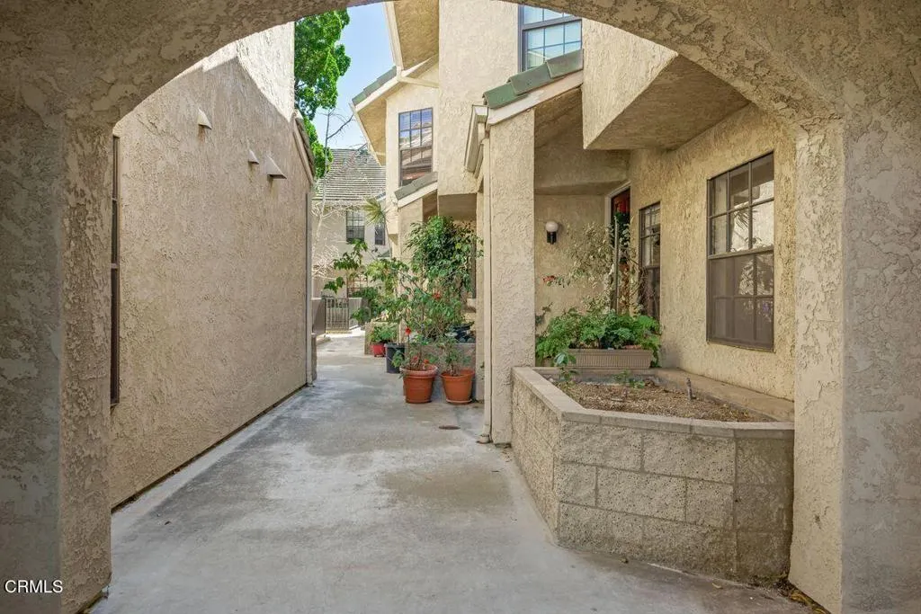 9540 Telegraph Road 16, Ventura, California 93004 home-pic-56