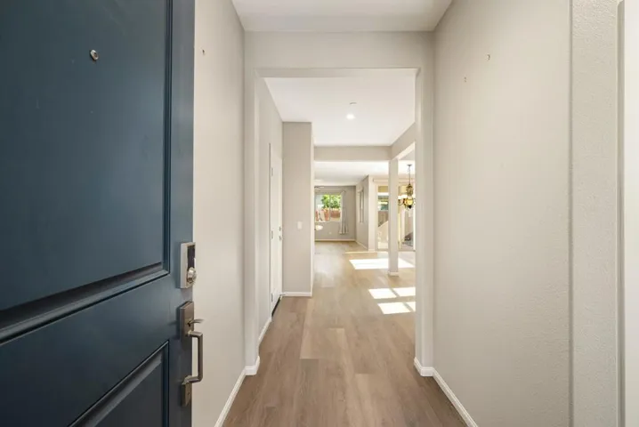 8-web-or-mls-JMGolden_OPMG_0226_008