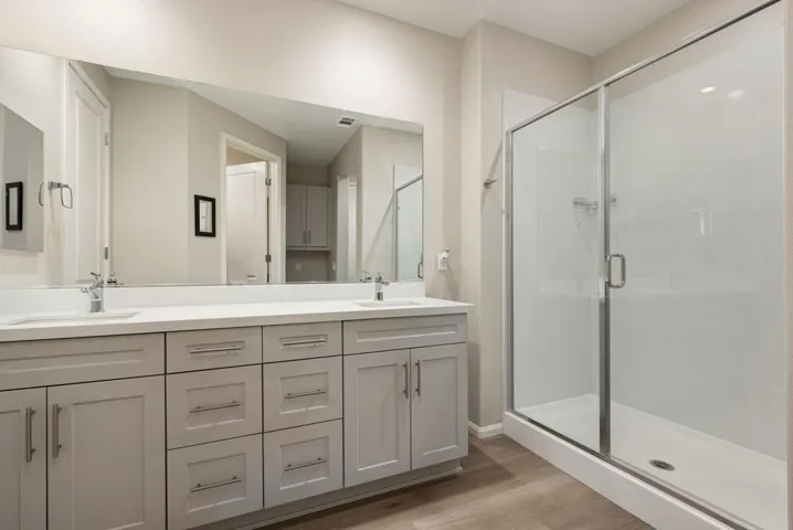 34-web-or-mls-JMGolden_OPMG_0226_034