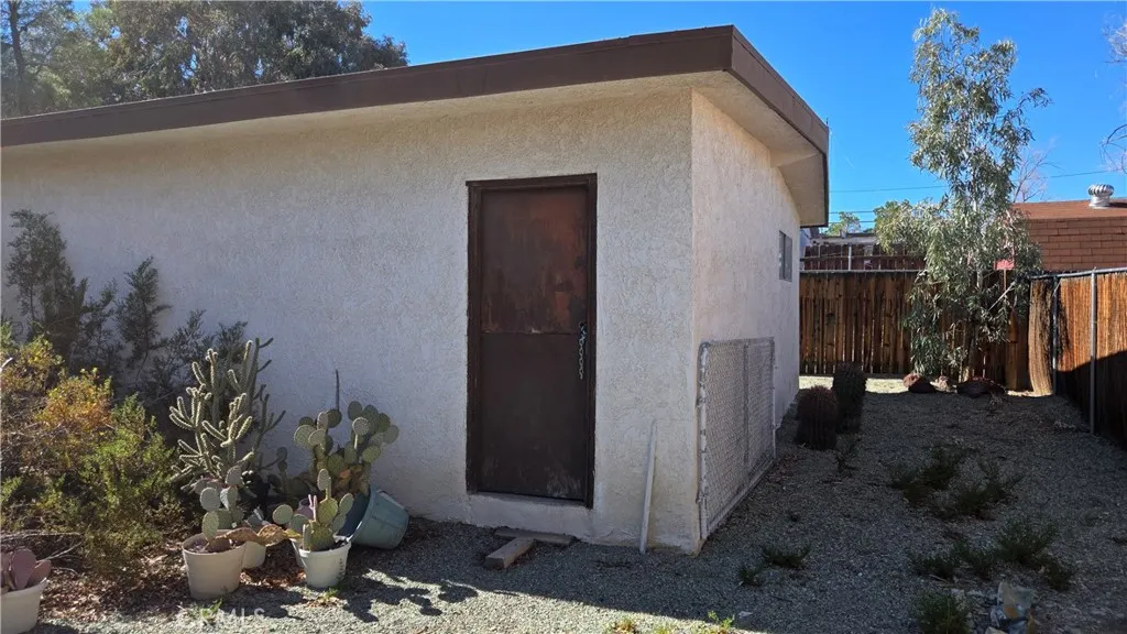 1230 Prairie, Barstow, California 92311 home-pic-19