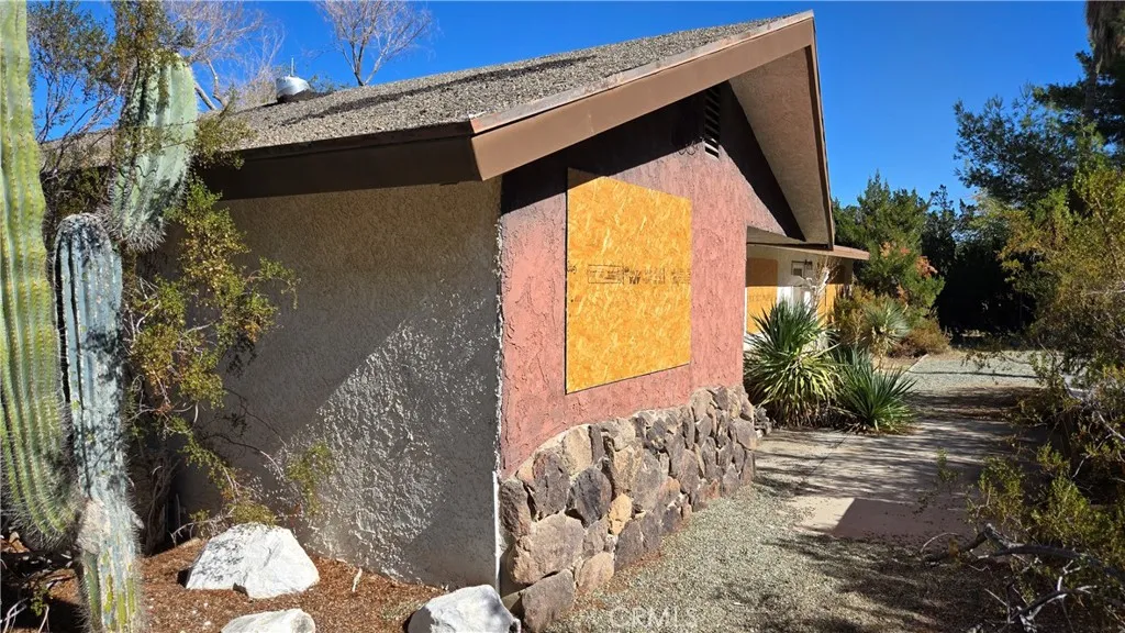 1230 Prairie, Barstow, California 92311 home-pic-2