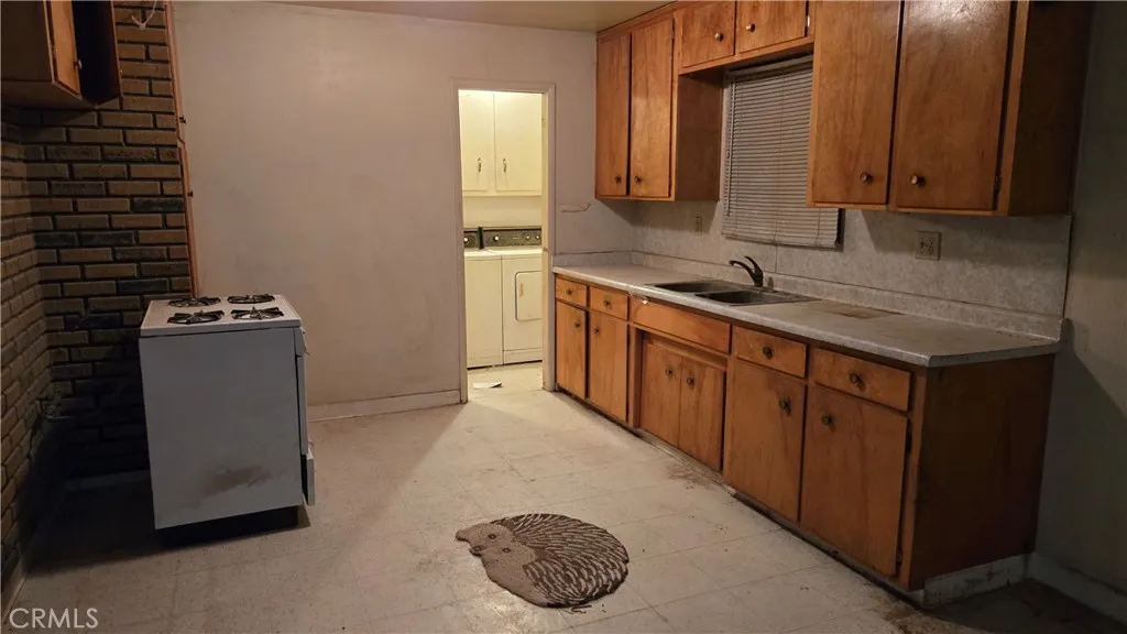 1230 Prairie, Barstow, California 92311 home-pic-5