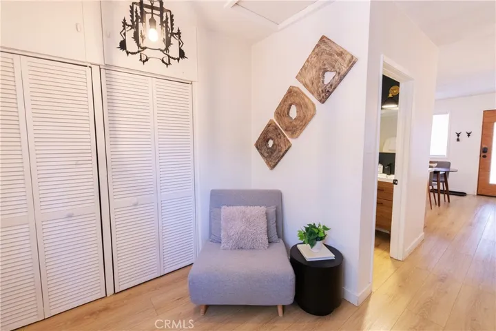 Bedroom seating 2