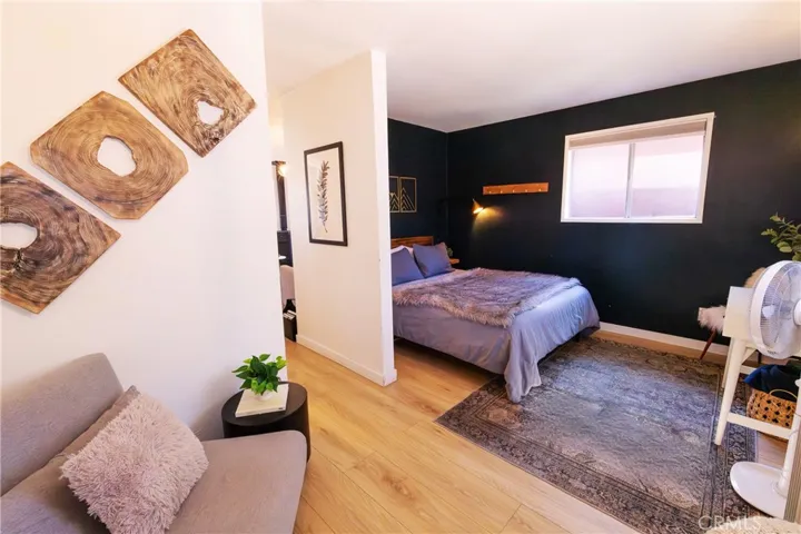 Bedroom seating