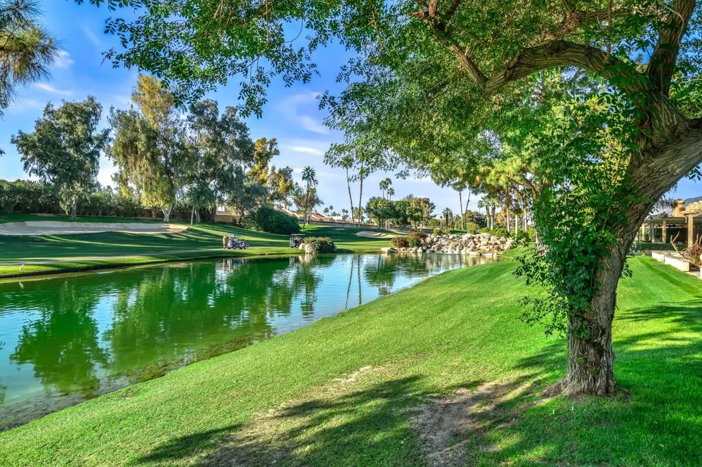 41721 Woodhaven Drive W, Palm Desert, California 92211 home-pic-1
