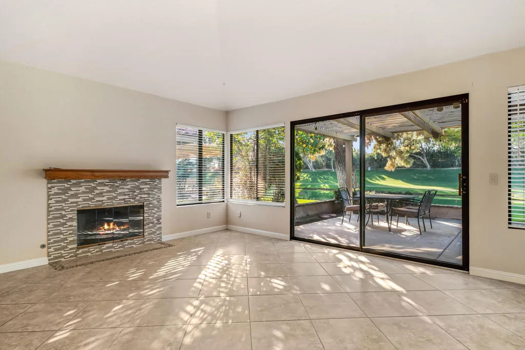 41721 Woodhaven Drive W, Palm Desert, California 92211 home-pic-4