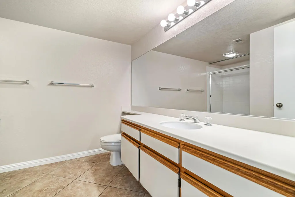41721 Woodhaven Drive W, Palm Desert, California 92211 home-pic-17