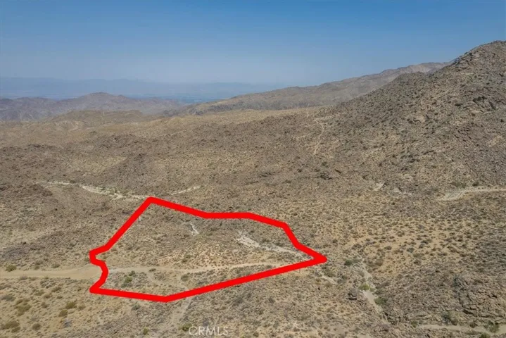 End of a very private cul-de-sac