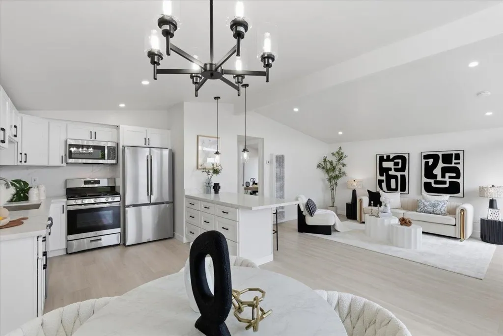27707 27707 La Porte Ave, Hayward, California 94545 home-pic-18