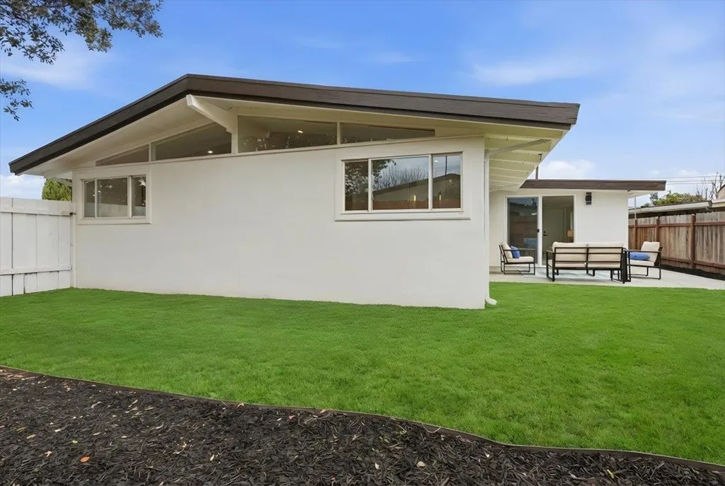 27707 27707 La Porte Ave, Hayward, California 94545 home-pic-38