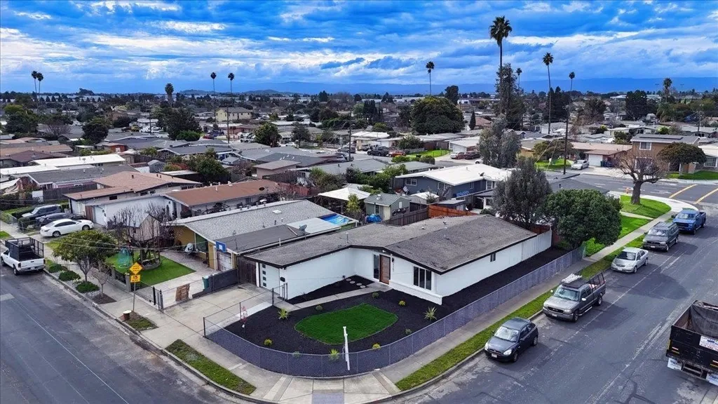 27707 27707 La Porte Ave, Hayward, California 94545 home-pic-48