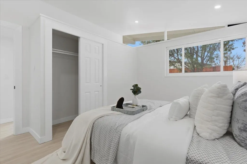 27707 27707 La Porte Ave, Hayward, California 94545 home-pic-28