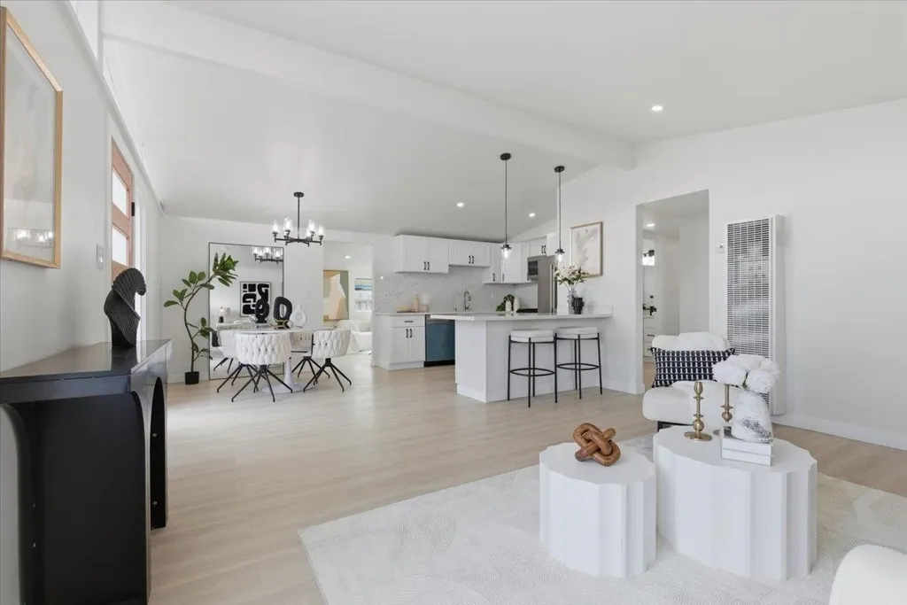 27707 27707 La Porte Ave, Hayward, California 94545 home-pic-16