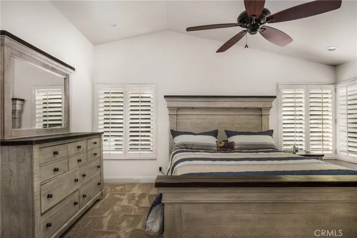 Primary bedrooom