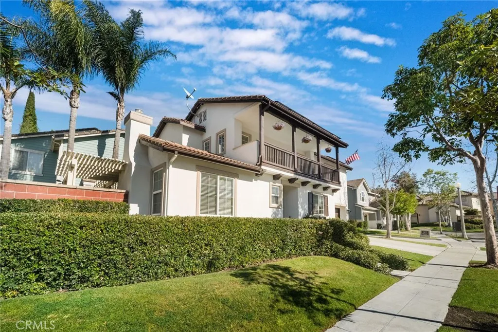 1 Flowerdale, Ladera Ranch, California 92694 home-pic-3