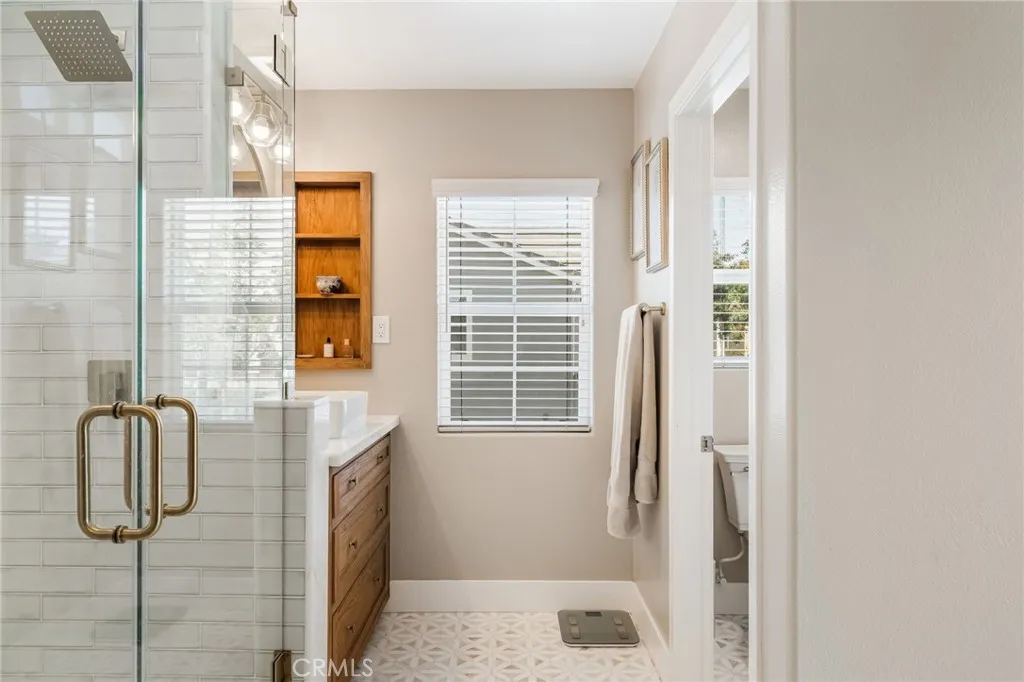 1 Flowerdale, Ladera Ranch, California 92694 home-pic-37