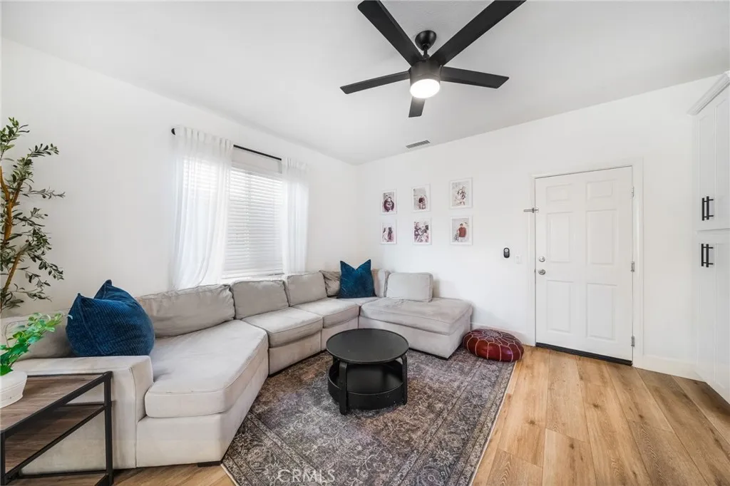 1 Flowerdale, Ladera Ranch, California 92694 home-pic-18