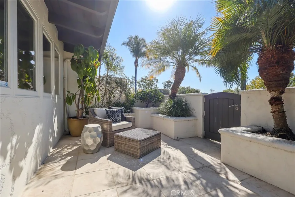 2000 Vista Cajon, Newport Beach, California 92660 home-pic-26