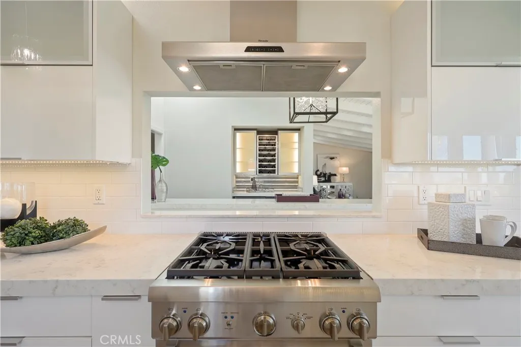 2000 Vista Cajon, Newport Beach, California 92660 home-pic-14