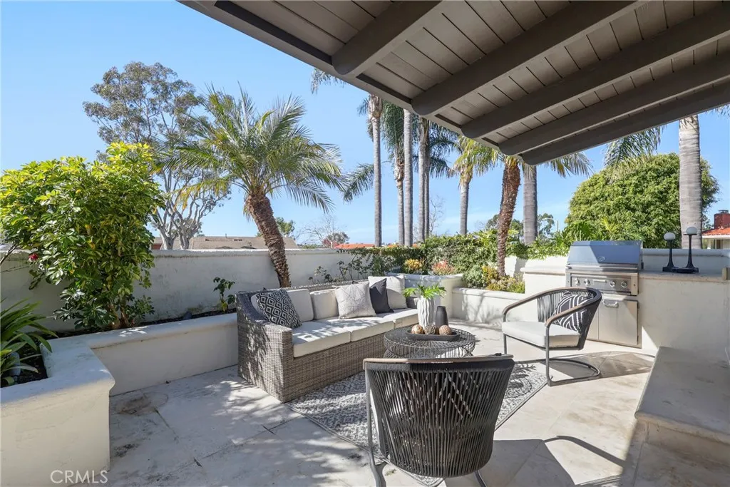 2000 Vista Cajon, Newport Beach, California 92660 home-pic-24
