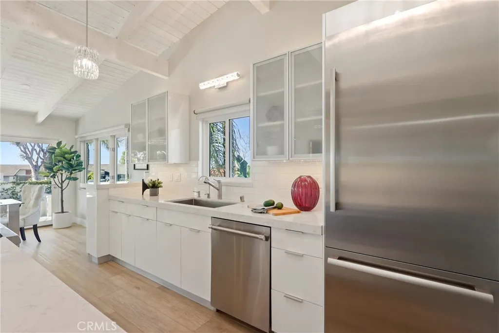 2000 Vista Cajon, Newport Beach, California 92660 home-pic-15