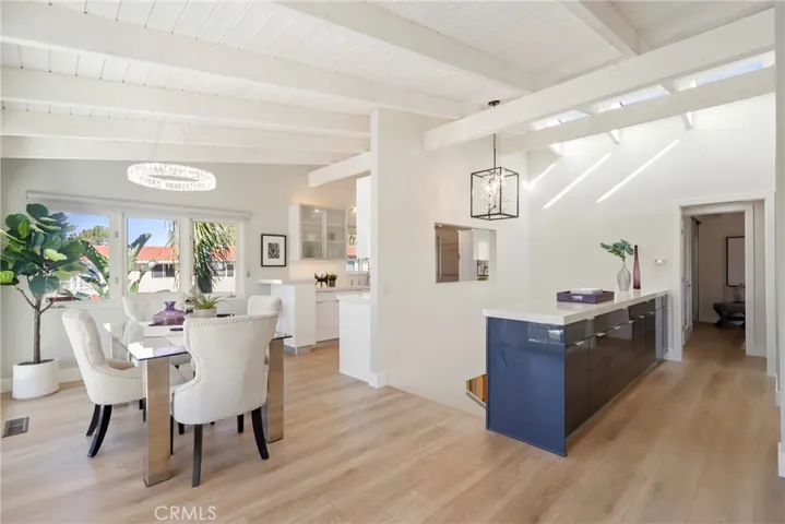2000 Vista Cajon, Newport Beach, California 92660