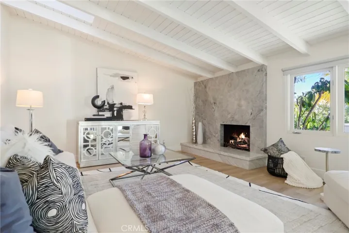 2000 Vista Cajon, Newport Beach, California 92660
