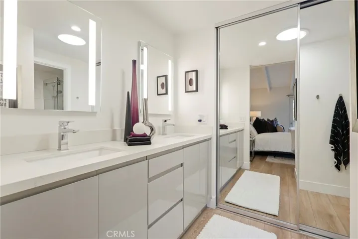 2000 Vista Cajon, Newport Beach, California 92660