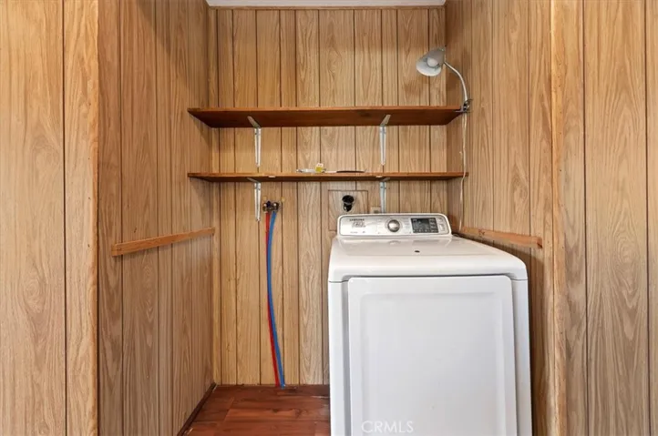 Laundry area for full size washer and dryer