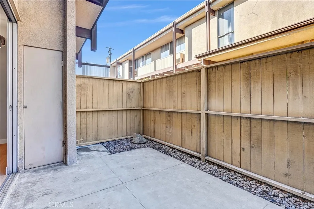 5348 Fairview Boulevard 3, Ladera Heights, California 90056 home-pic-26