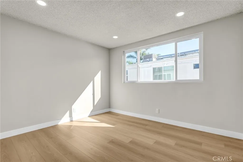 5348 Fairview Boulevard 3, Ladera Heights, California 90056 home-pic-22