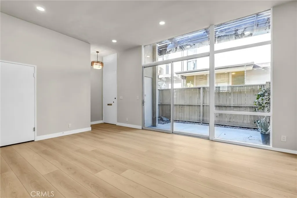 5348 Fairview Boulevard 3, Ladera Heights, California 90056 home-pic-7
