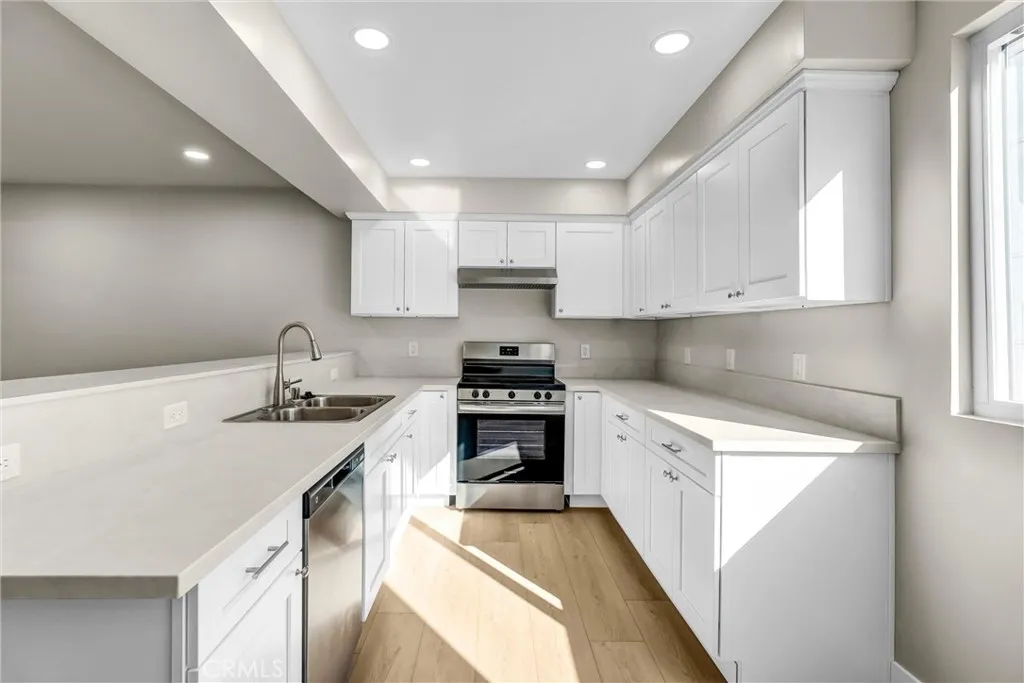 5348 Fairview Boulevard 3, Ladera Heights, California 90056 home-pic-10