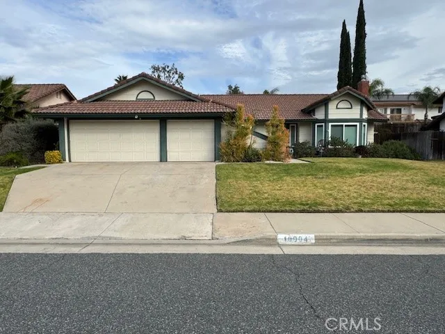 10904 Fenton Rd, Moreno Valley, California 92557 home-pic-1