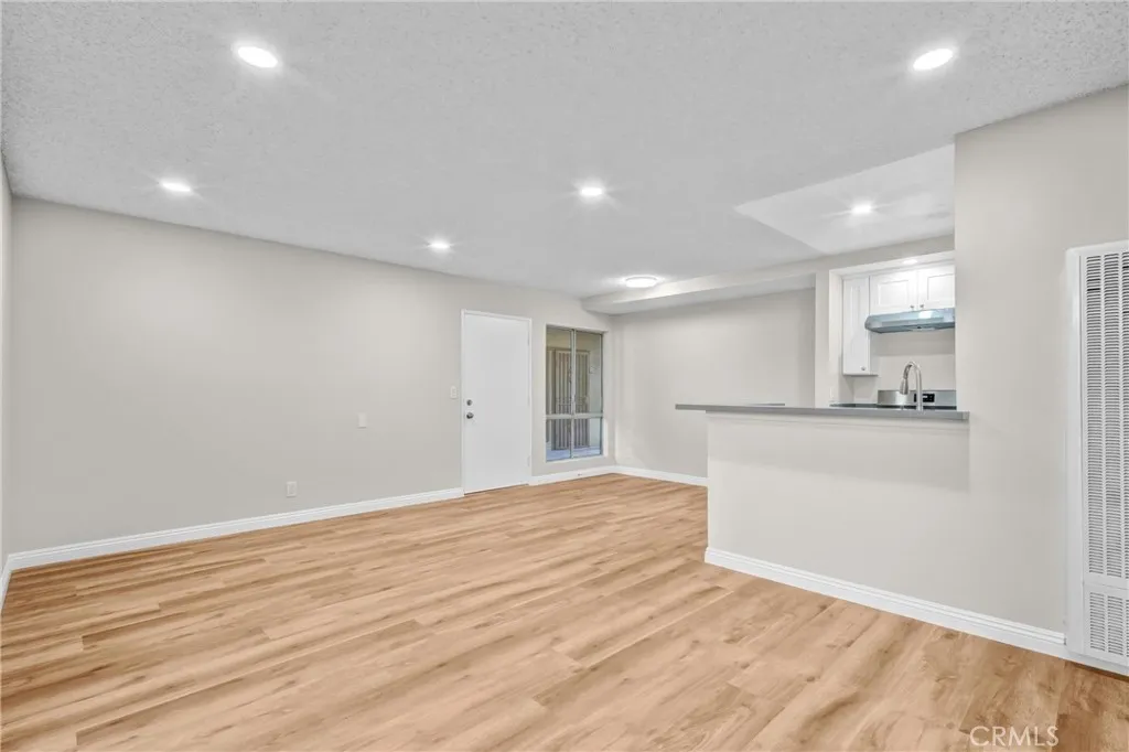 812 Coriander Drive F, Torrance, California 90502 home-pic-7
