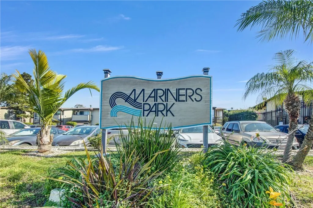 812 Coriander Drive F, Torrance, California 90502 home-pic-3