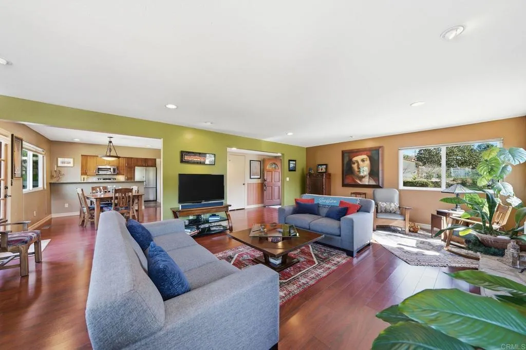 3212 Star Acres Drive, Spring Valley, California 91978 home-pic-28