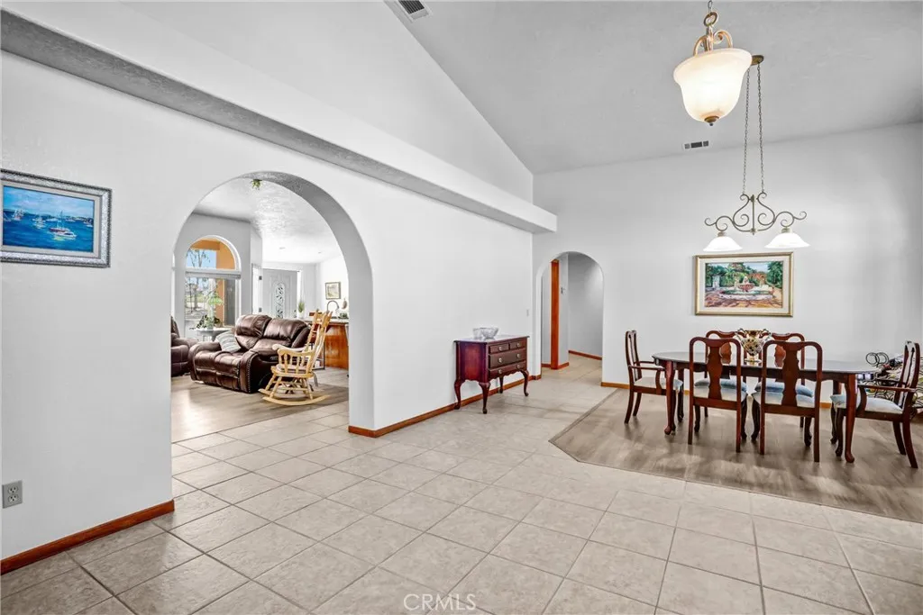 15813 Willow Street, Hesperia, California 92345 home-pic-6