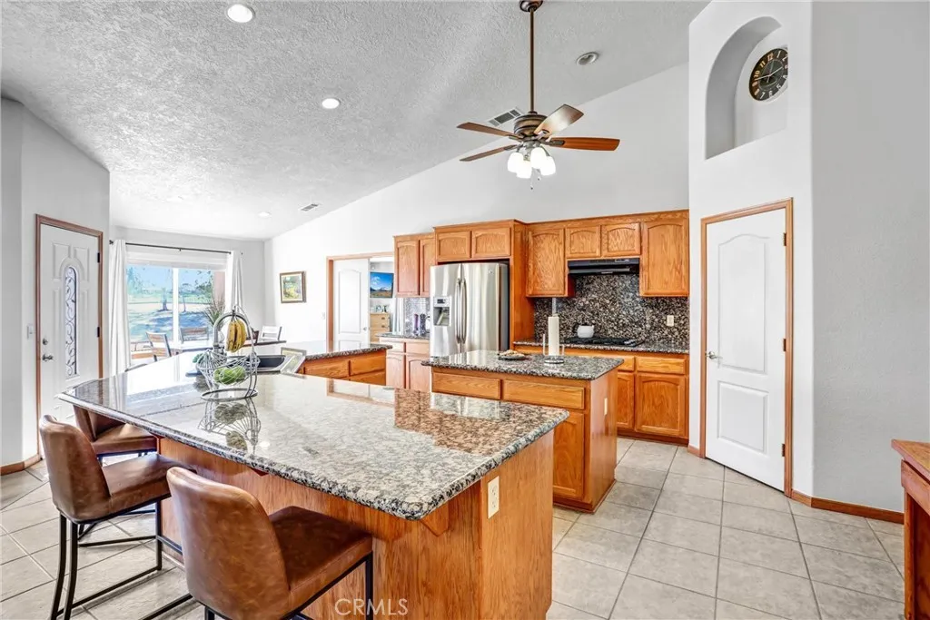 15813 Willow Street, Hesperia, California 92345 home-pic-12