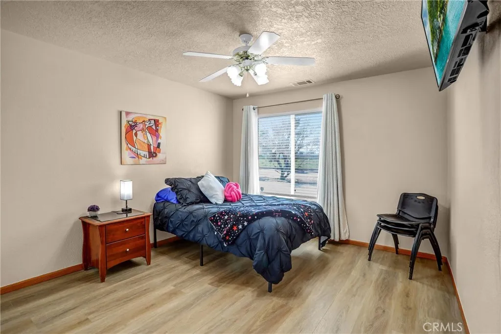 15813 Willow Street, Hesperia, California 92345 home-pic-23