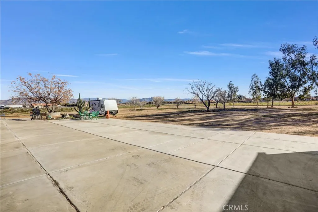 15813 Willow Street, Hesperia, California 92345 home-pic-36