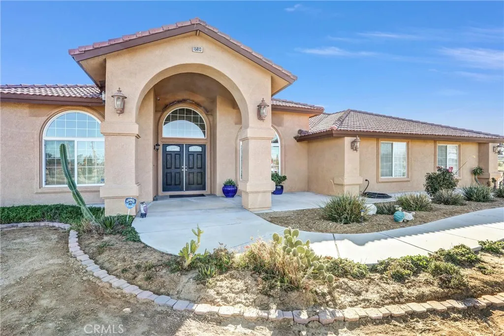 15813 Willow Street, Hesperia, California 92345 home-pic-1